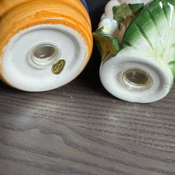 White Flower Daisy Salt and Pepper Shakers Easter Spring Dining Table - Picture 4 of 5